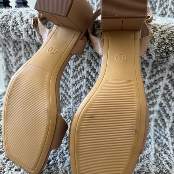 A New Day Formal Dress Shoes.  Tan in color, size 11. New! - Picture 7 of 7